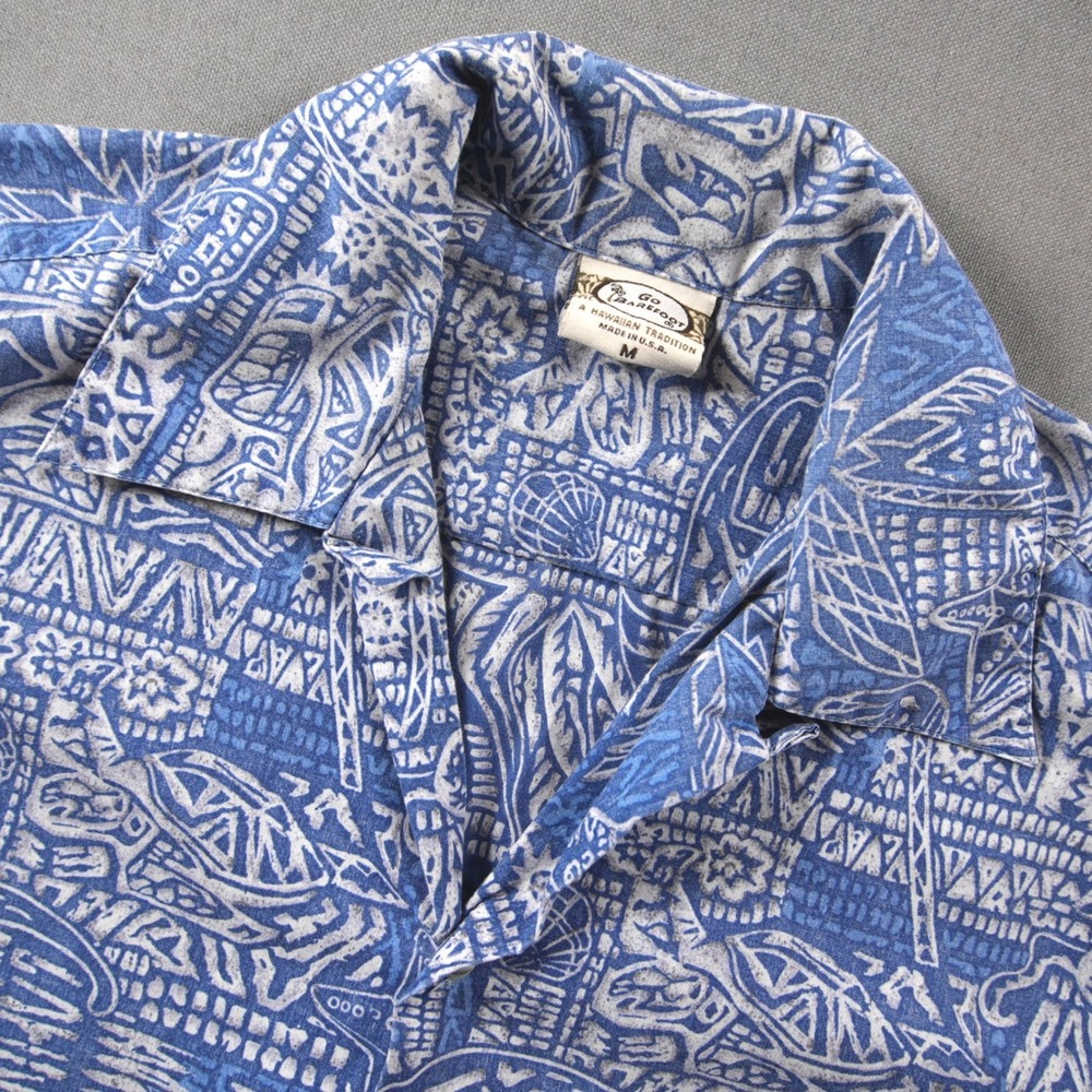 Go Barefoot Tribal Geometric Nautical USA Retro Hawaiian Aloha Men Shirt M Surf - Picture 1 of 13